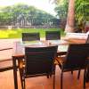 Terrasse mit Esstisch